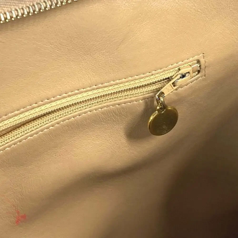 CHANEL Vintage Cream Caviar Leather Logo Shoulder Bag